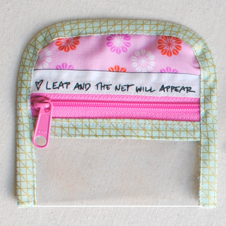 Last-Minute Gift Tutorial: Vinyl First Aid Pouch