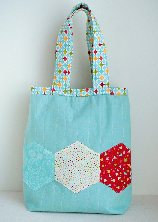 the Pepper tote {Free Pattern} - Clover & Violet